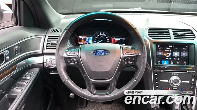 Ford Explorer 2017 — фото 13