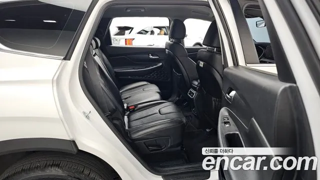 Hyundai Santafe 2021 — фото 12