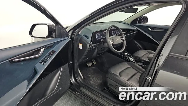 Kia Niro 2022 — фото 11
