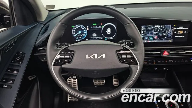 Kia Niro 2022 — фото 13