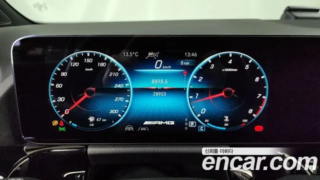 Mercedes-Benz GLA-Class 2022 — фото 8