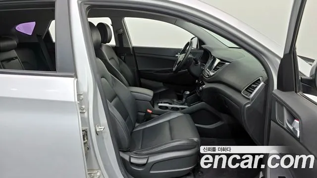 Hyundai Tucson 2017 — фото 11