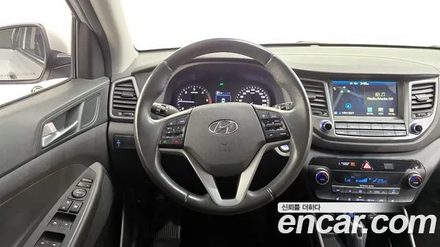 Hyundai Tucson 2017 — фото 13