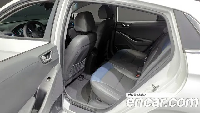 Hyundai Ioniq 2018 — фото 11
