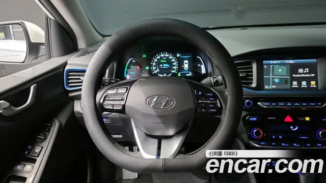 Hyundai Ioniq 2018 — фото 13