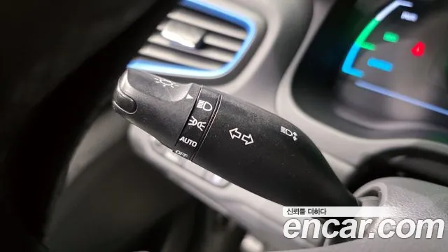 Hyundai Ioniq 2018 — фото 16
