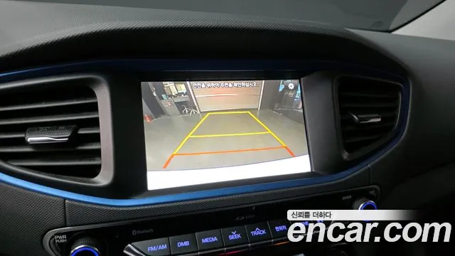 Hyundai Ioniq 2018 — фото 17
