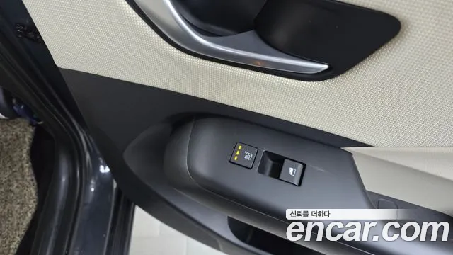Hyundai Kona 2023 — фото 18