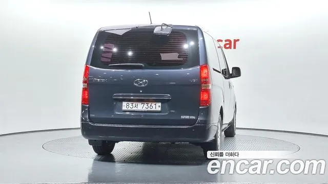 Hyundai Starex 2017 — фото 4