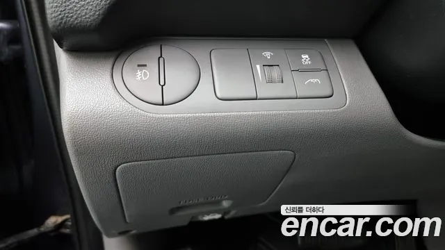 Hyundai Starex 2017 — фото 13