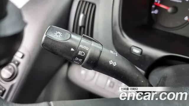 Hyundai Starex 2017 — фото 18
