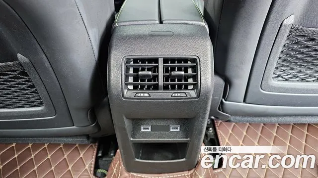 Peugeot 408 2023 — фото 18