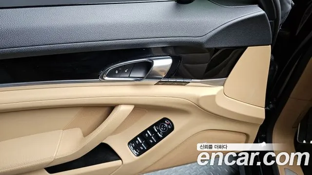 Porsche Panamera 2016 — фото 17