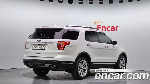 Ford Explorer 2019 — фото 2