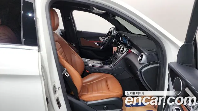 Mercedes-Benz GLC-Class 2022 — фото 11