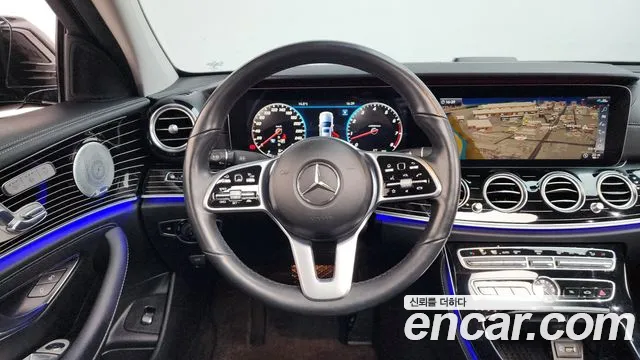 Mercedes-Benz E-Class 2020 — фото 13
