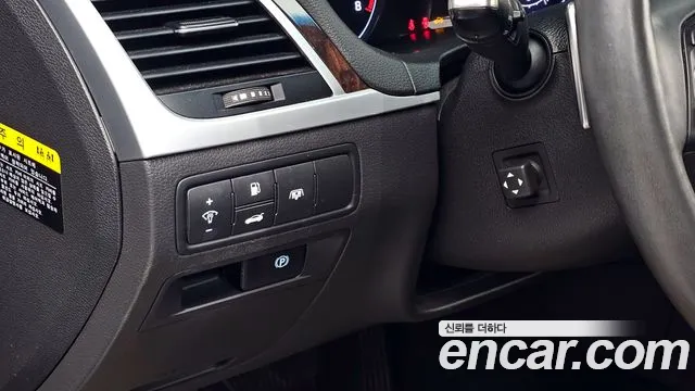 Hyundai Genesis 2015 — фото 16
