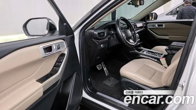 Ford Explorer 2022 — фото 10