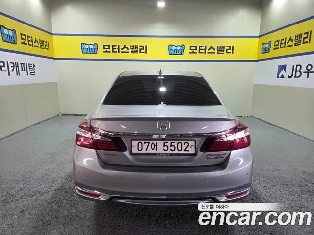 Honda Accord 2017 — фото 4