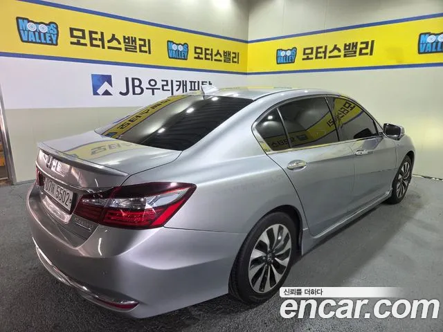 Honda Accord 2017 — фото 5