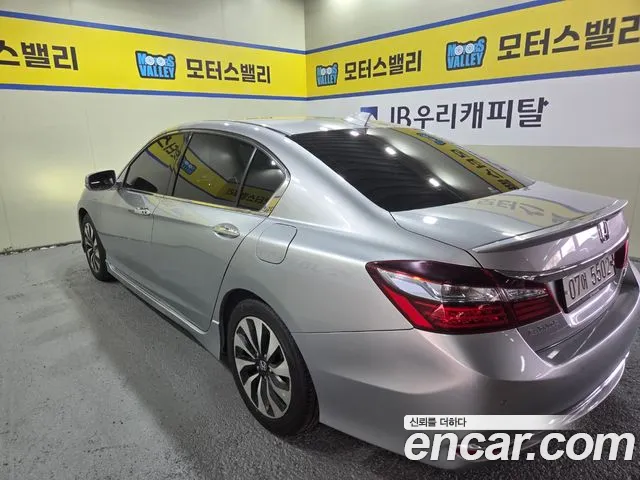 Honda Accord 2017 — фото 6