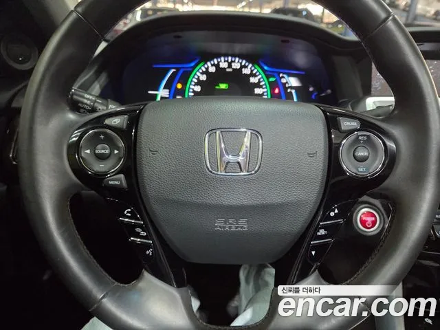 Honda Accord 2017 — фото 12