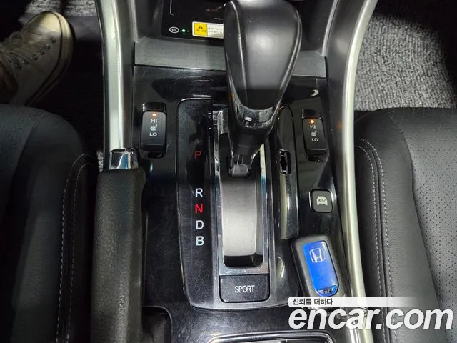Honda Accord 2017 — фото 14