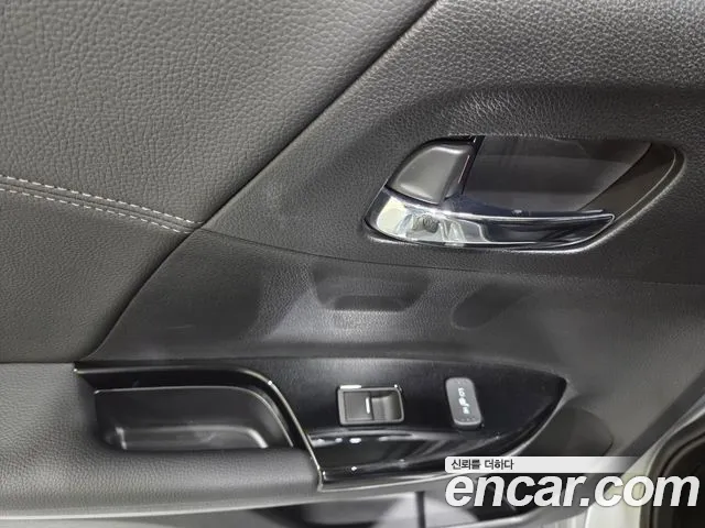 Honda Accord 2017 — фото 17