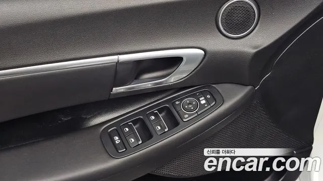 Hyundai Sonata 2020 — фото 16