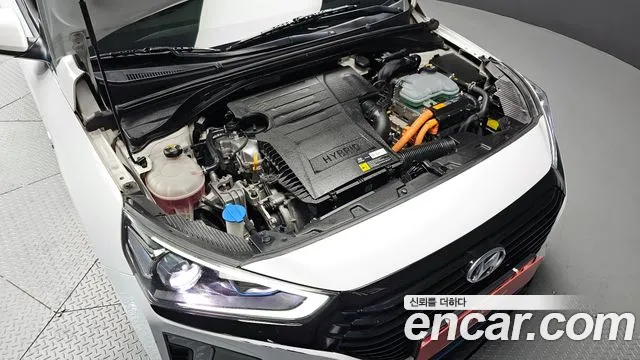 Hyundai Ioniq 2016 — фото 6