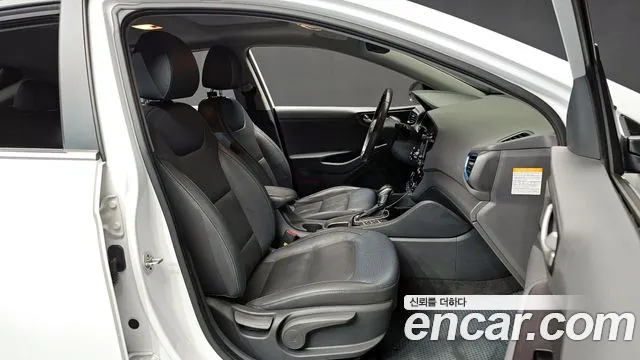 Hyundai Ioniq 2016 — фото 10