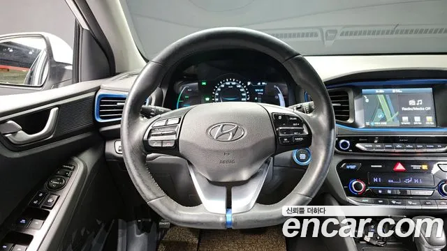 Hyundai Ioniq 2016 — фото 13