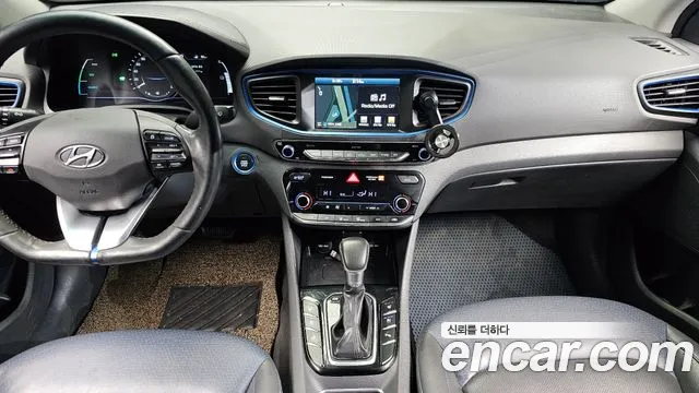 Hyundai Ioniq 2016 — фото 14