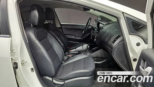 Kia K3 2015 — фото 10