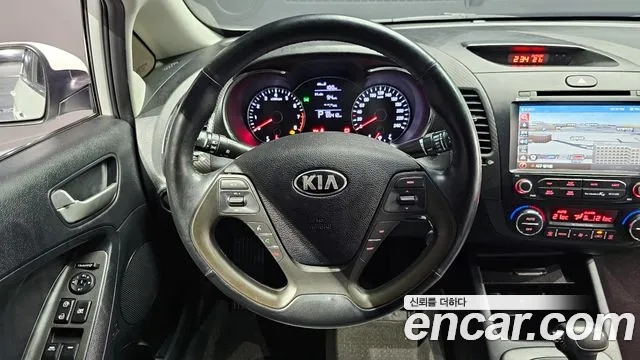 Kia K3 2015 — фото 13