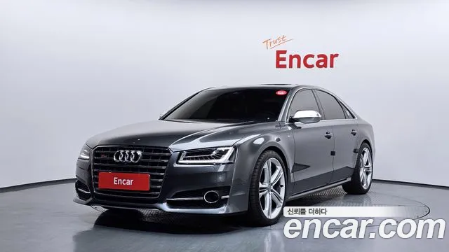 Audi S8 2015 — фото 1