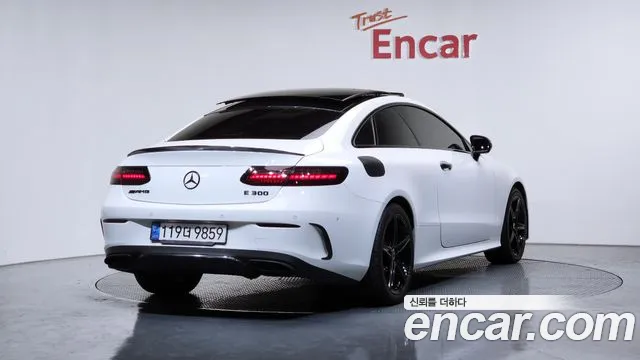 Mercedes-Benz E-Class 2022 — фото 2