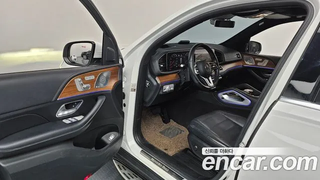 Mercedes-Benz GLE-Class 2020 — фото 10