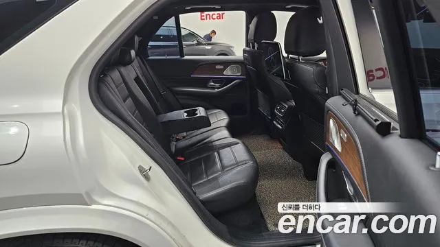 Mercedes-Benz GLE-Class 2020 — фото 12