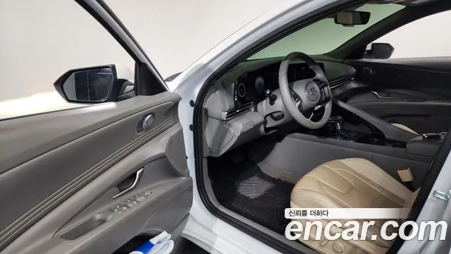 Hyundai AVANTE 2023 — фото 10