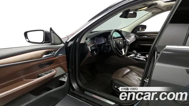 BMW Gran Turismo 2018 — фото 11