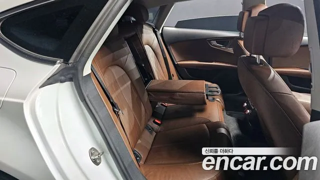 Audi A7 2015 — фото 12