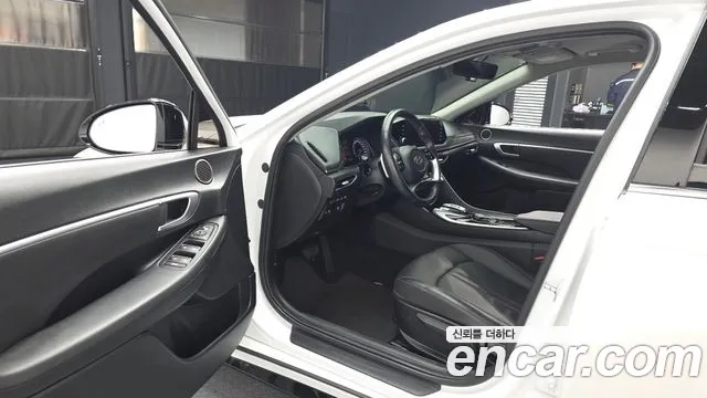 Hyundai Sonata 2022 — фото 10