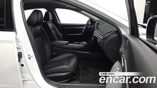 Hyundai Sonata 2022 — фото 11