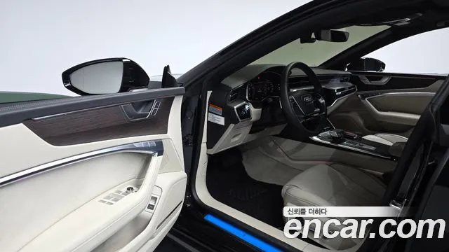 Audi A7 2022 — фото 10