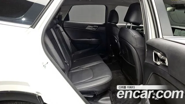 Kia Sportage 2022 — фото 11