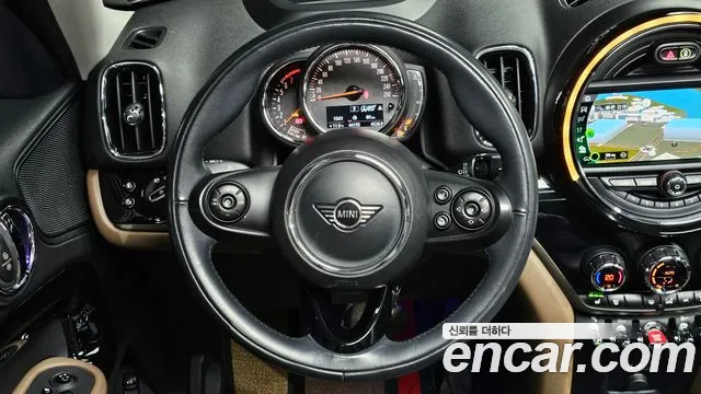 Mini Countryman 2020 — фото 13