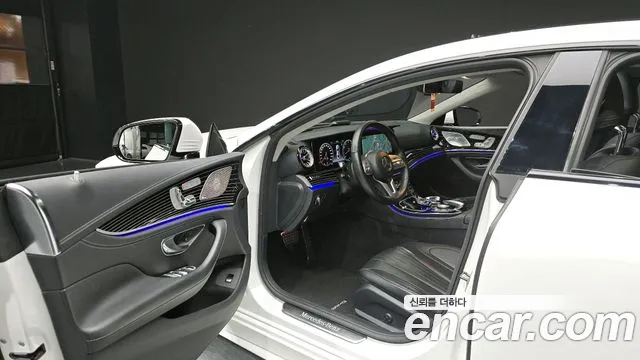 Mercedes-Benz CLS-Class 2019 — фото 10