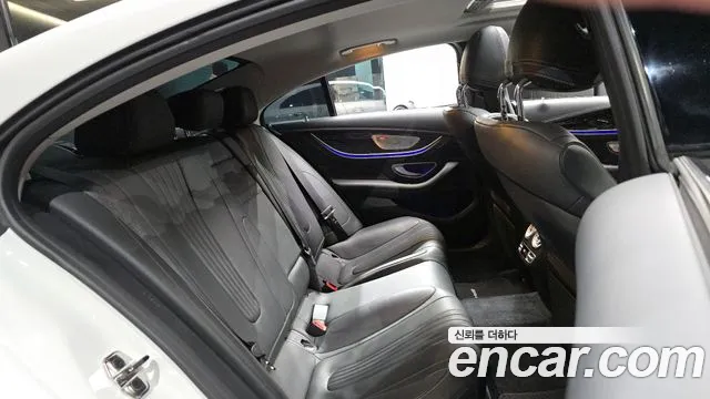 Mercedes-Benz CLS-Class 2019 — фото 12