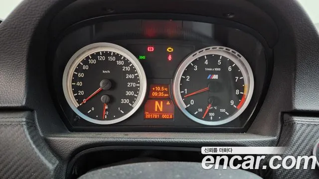 BMW M3 2010 — фото 8